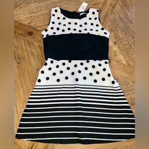 Piazza Italia Dress - size large - nwt - black and white stripes and dots